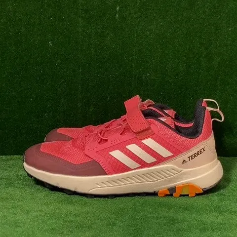 Adidas Terrex Hiking shoes Size: 02