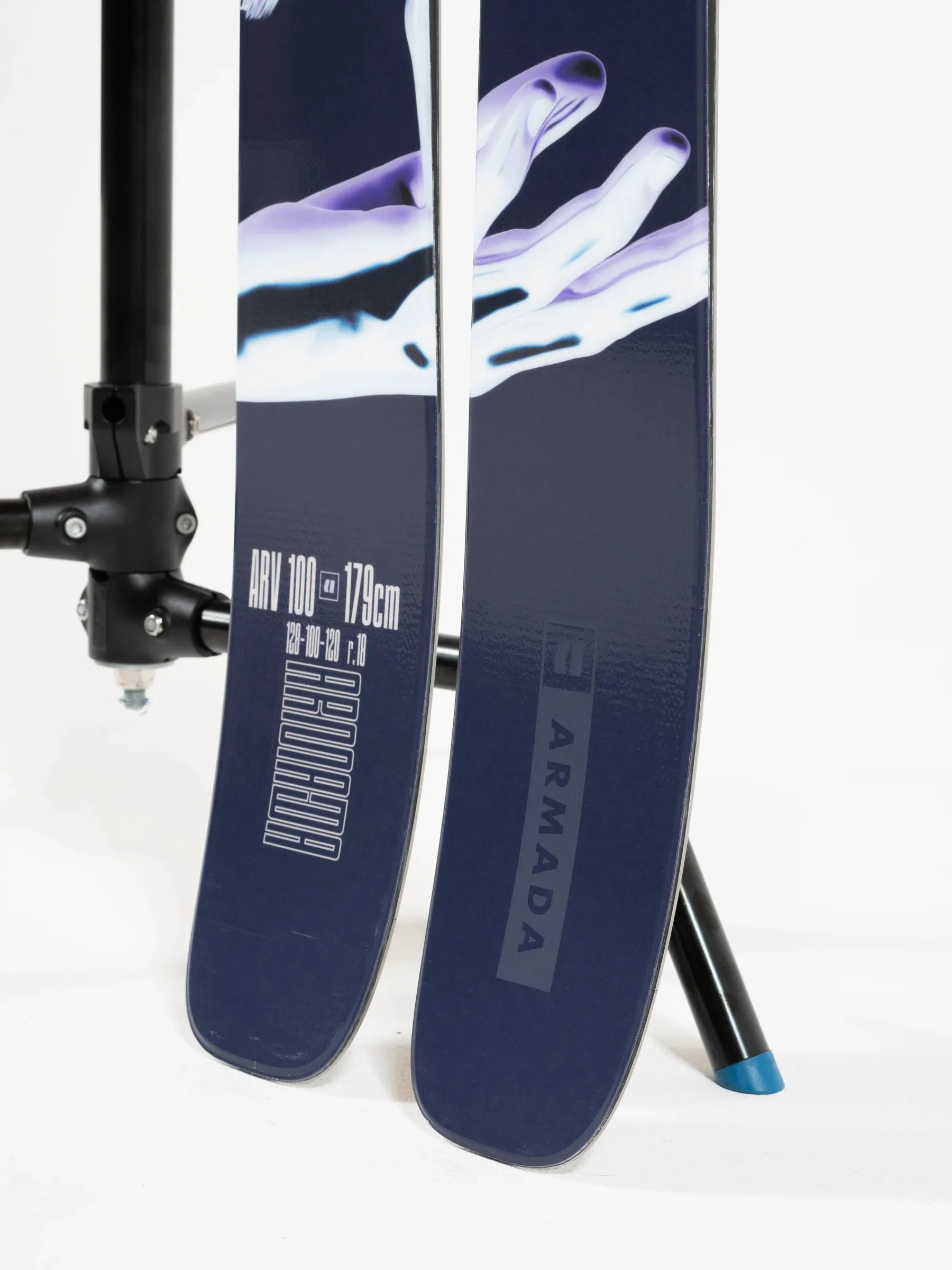 ARV 100 Skis 2025