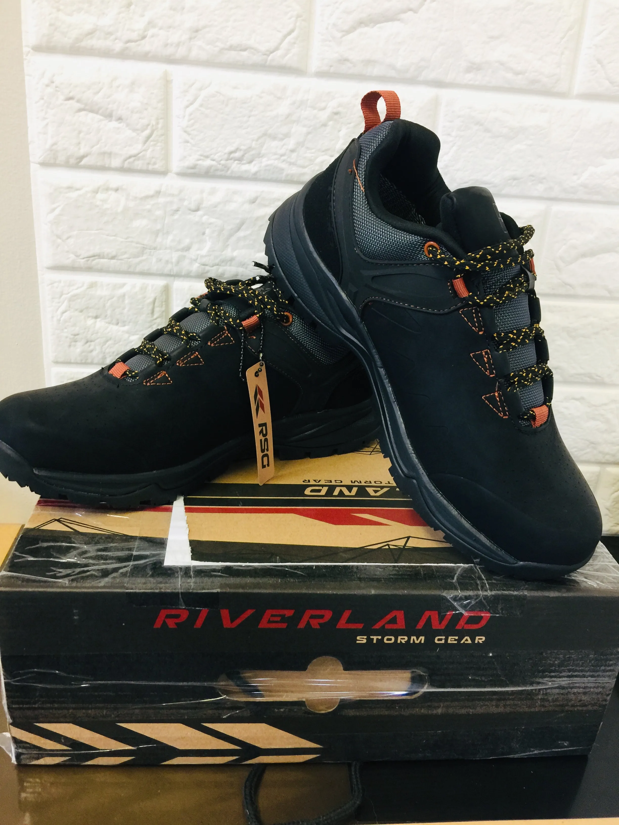 New in box! Men's Riverland Storm Gear Hiking Shoes, Black, Sz 9!