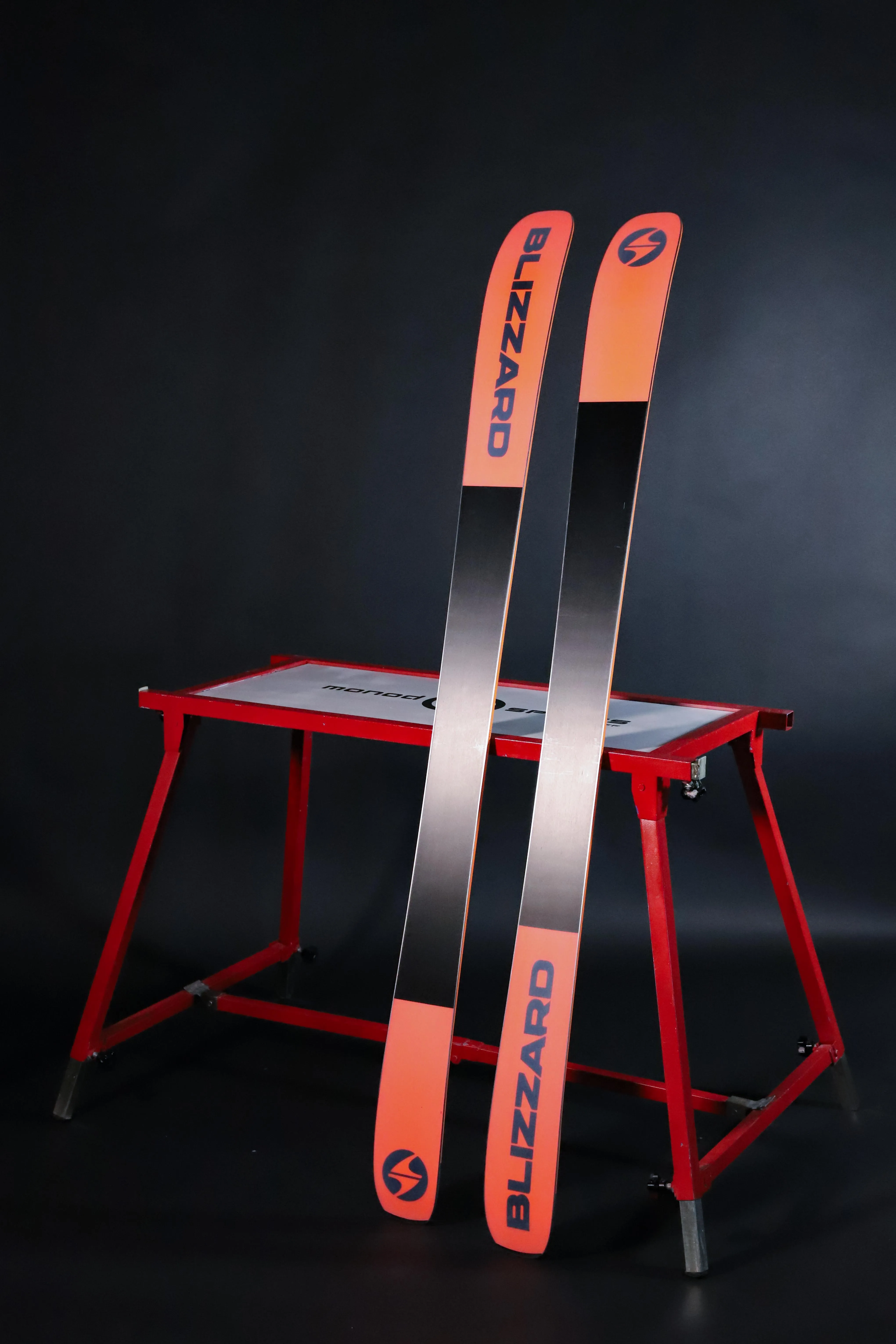 Sheeva 10 Skis 2025
