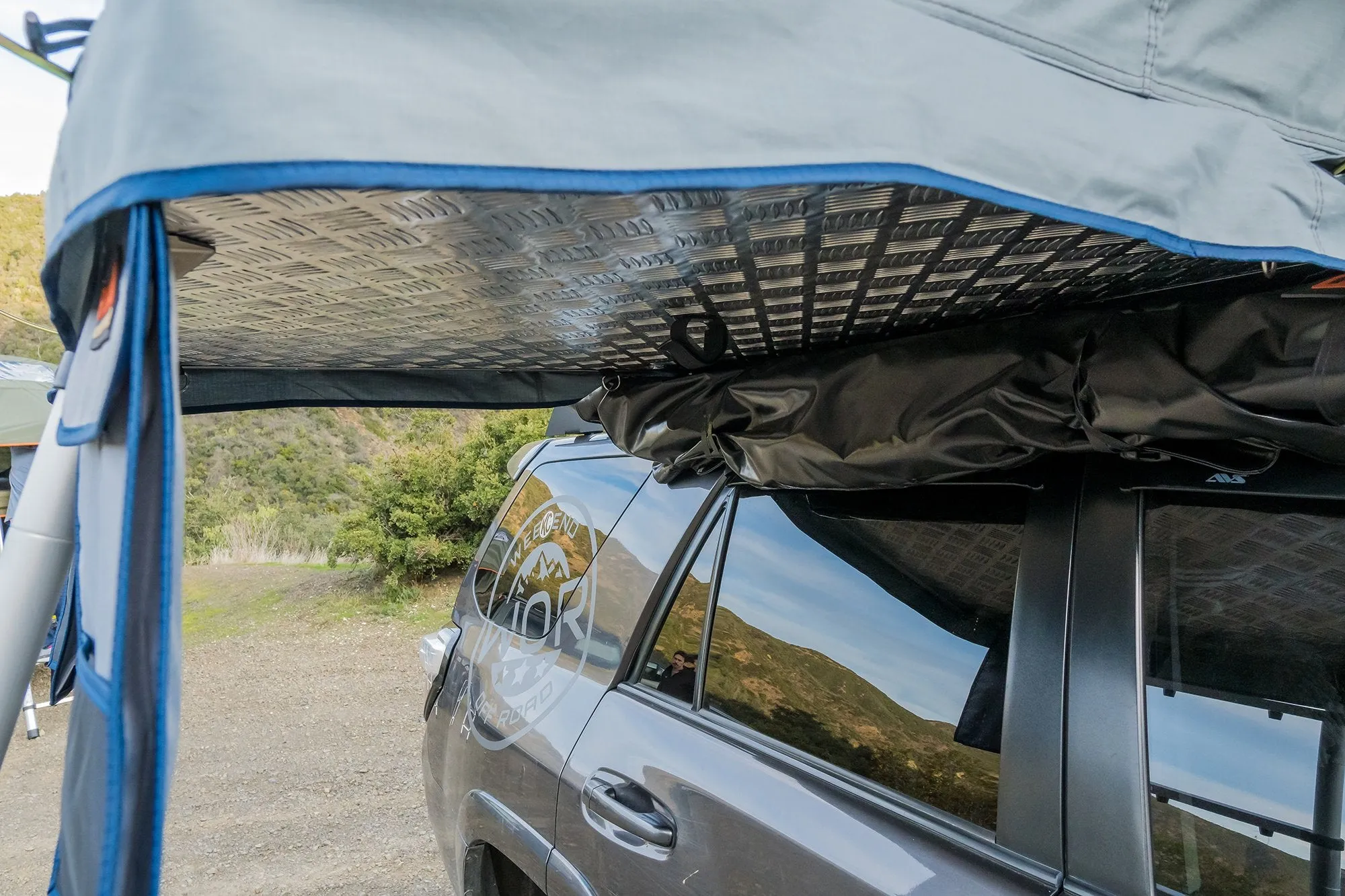 Vagabond Lite Rooftop Tent - ROAM